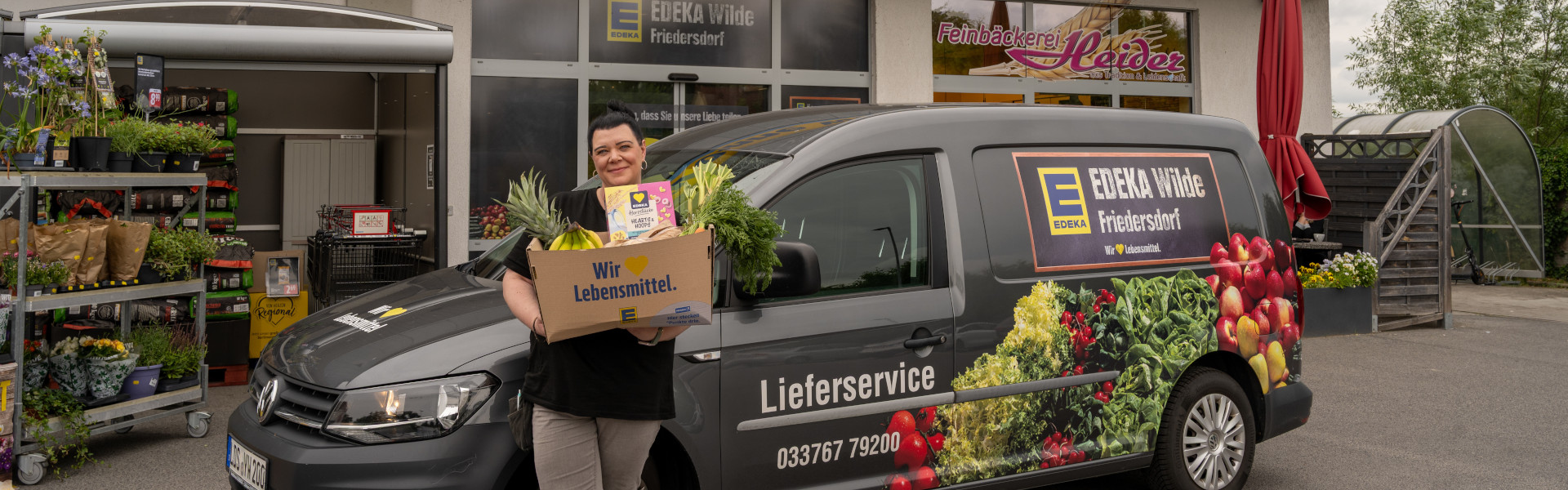 Heidesee Lieferservice Auto und Fahrerin